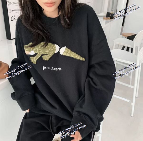 首胸ロゴ パーム エンジェルス コピー ブランド Palm Angels 2020秋冬 クロコダイル刺繍 プルオーバーパーカー